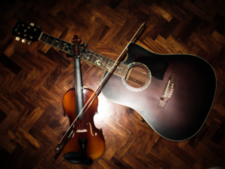 Guitar-and-violin-instruments