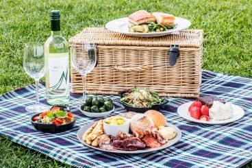 packed-picnic-basket