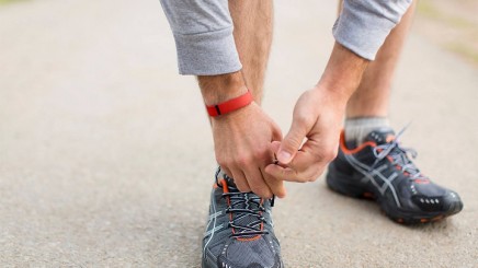 fitness-tracker-runner-taking-break