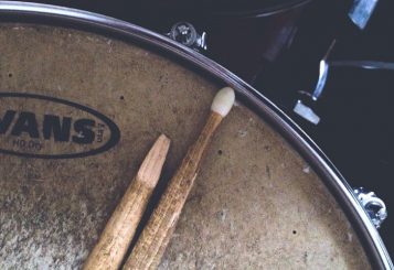 how to clean your drum kit