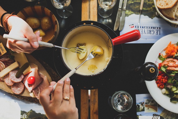 When it comes to fondue – Fun is most definitely Due! | Junk Mail Blog