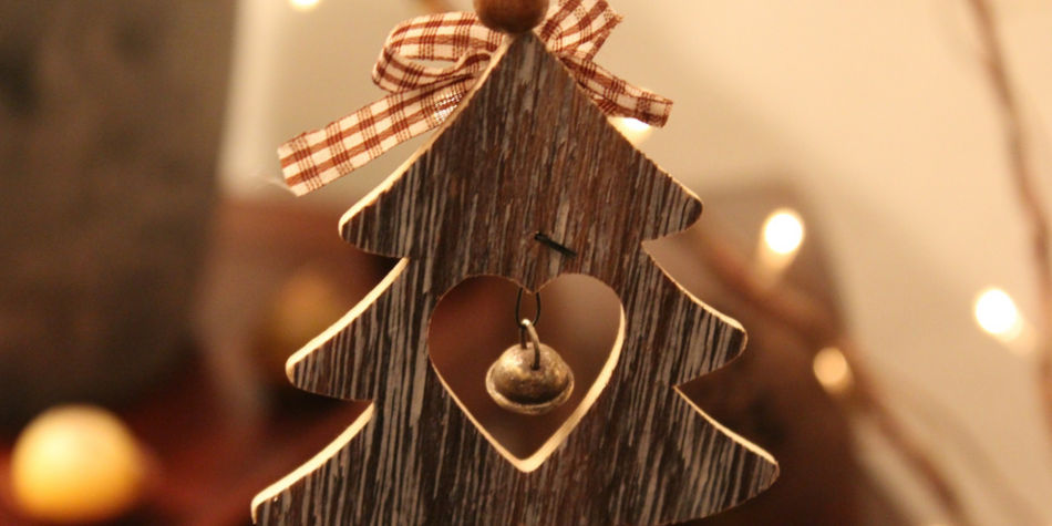 Take A Minimalist Approach To Your Christmas Decorations | Junk Mail